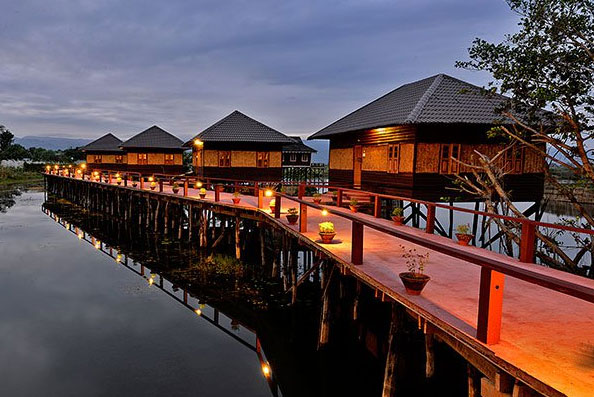 Shwe Inn Tha Floating Resort